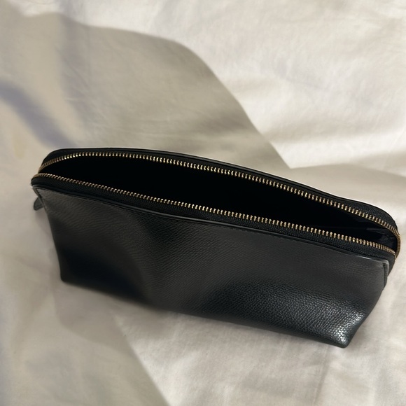 COACH LEATHER COSMETIC BAG - Picture 7 of 7